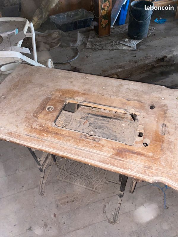 Vente table de machine à coudre ancienne (image 2)
