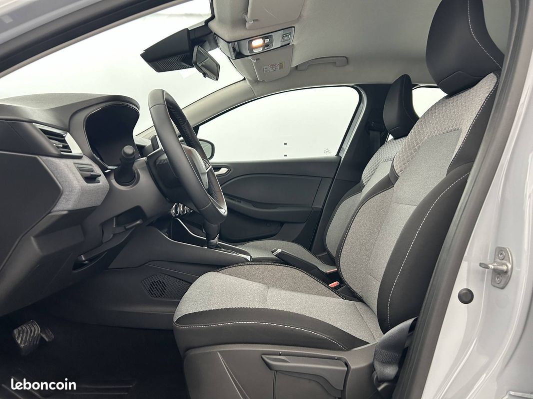 RENAULT Clio E-Tech full hybrid 145 ch GSR2 Evolution (image 9)