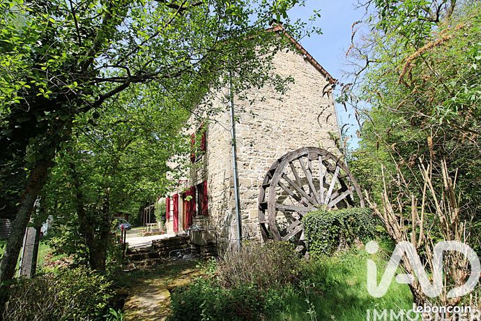 Propriété 6 pièces 155 m²