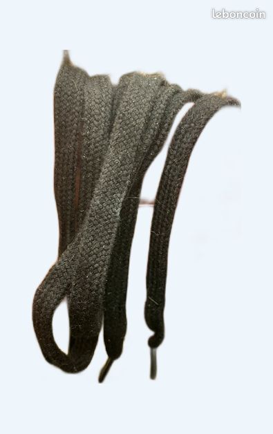 1 paire de lacets noirs 90 cm pour chaussures/baskets avec 6 paires d'œillets. Lacets neufs (image 1)