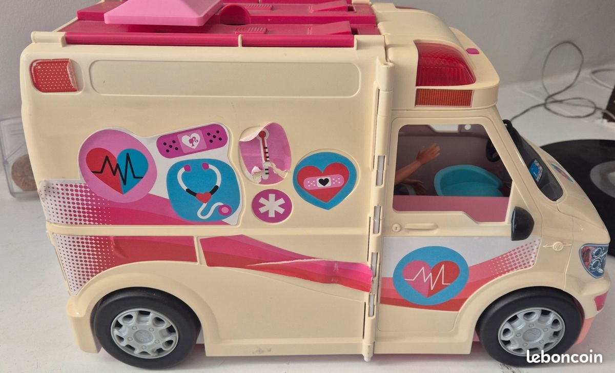 Ambulance Barbie (image 1)