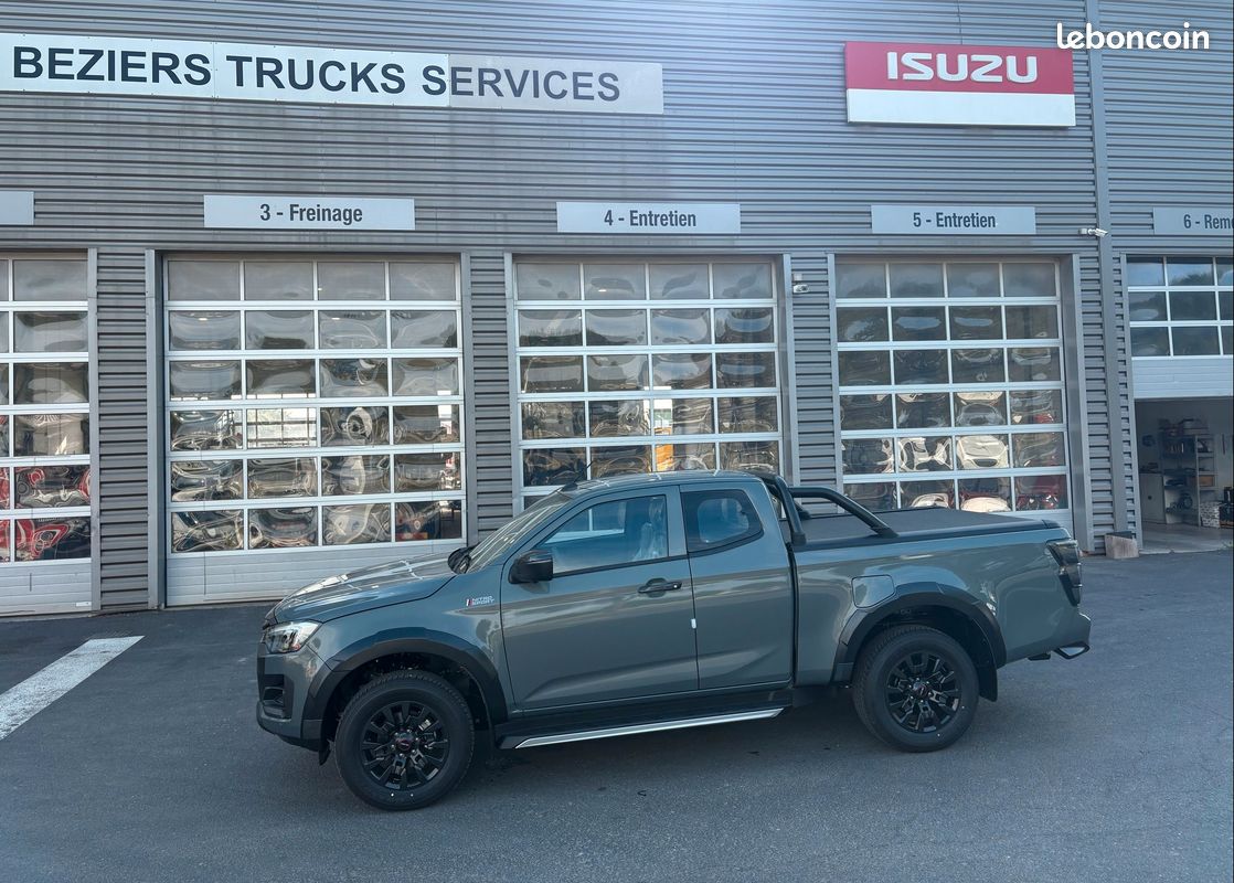 NEW ISUZU D-MAX NITRO SPORT SPACE 2.2L A/T 8 Rapports (image 7)