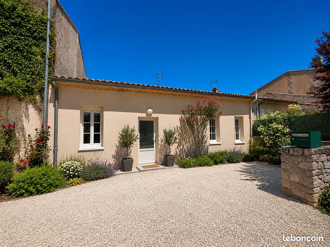 Maison 3 pièces 57 m² · à Saint-Genès-de-Blaye · 57 m² · 620 €