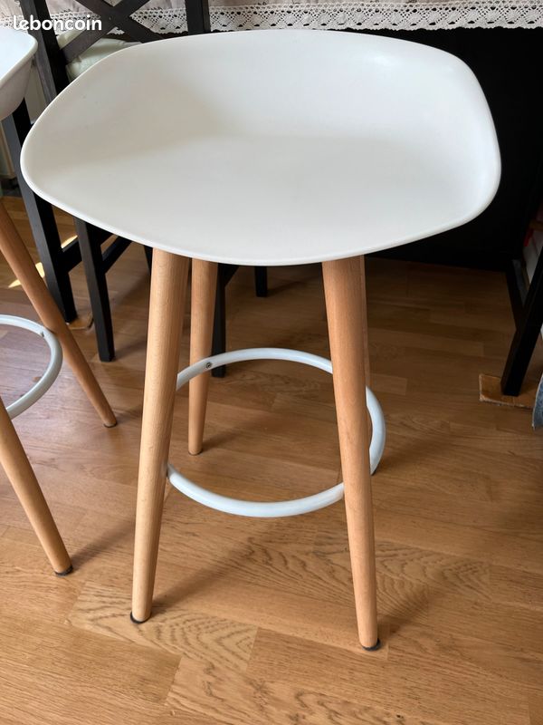 Chaise haute (image 1)