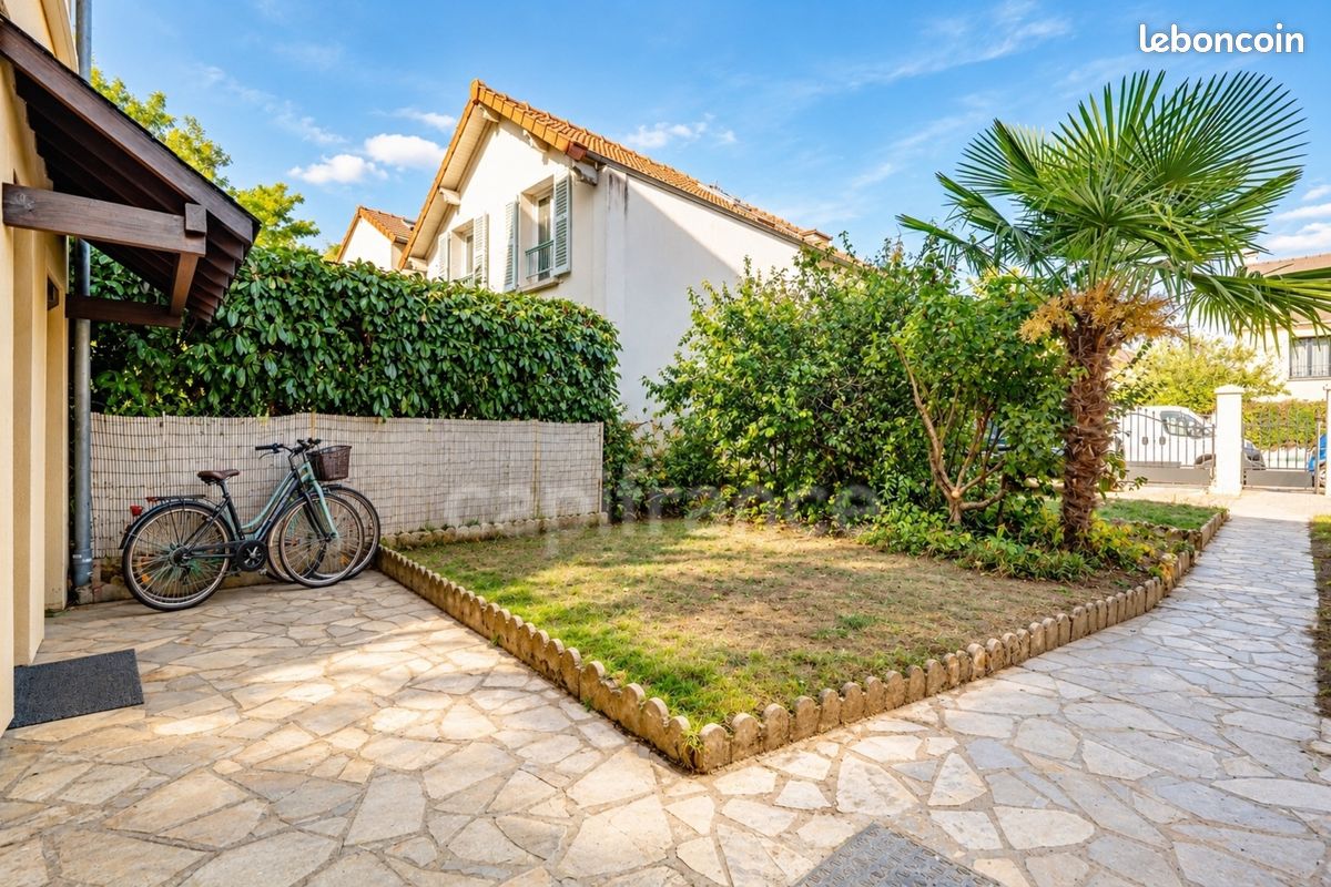 Maison 6 pièces 111 m² · à Versailles · 111 m² · 799 000 €
