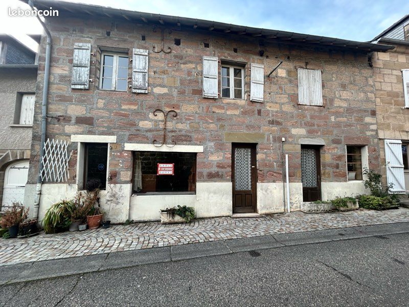 Maison 6 pièces 140 m² · à Ussac · 140 m² · 79 000 €