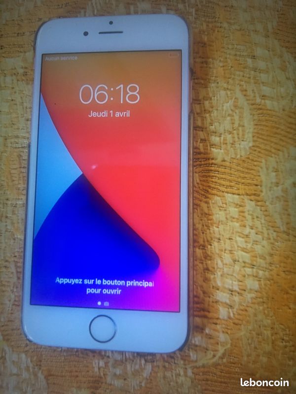 Vend iPhone 6s (image 1)