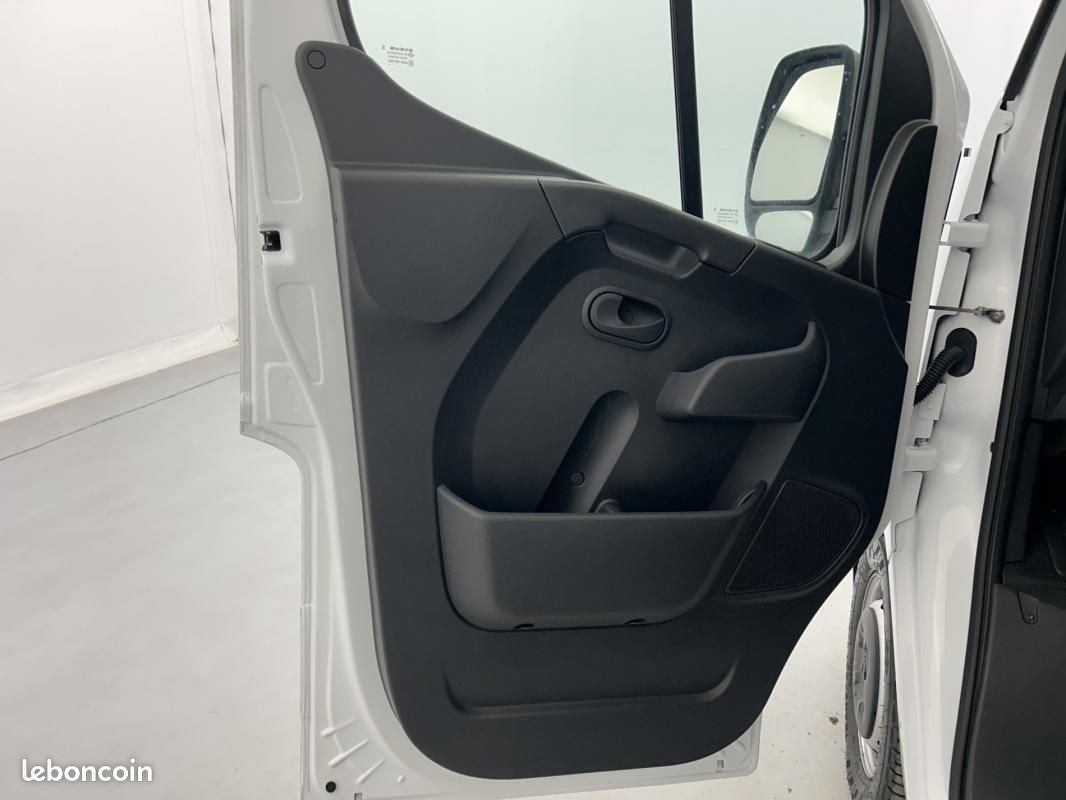 Renault Master FOURGON FGN TRAC F3500 L3H3 BLUE DCI 135 CONFORT AVEC KIT BOIS (image 18)