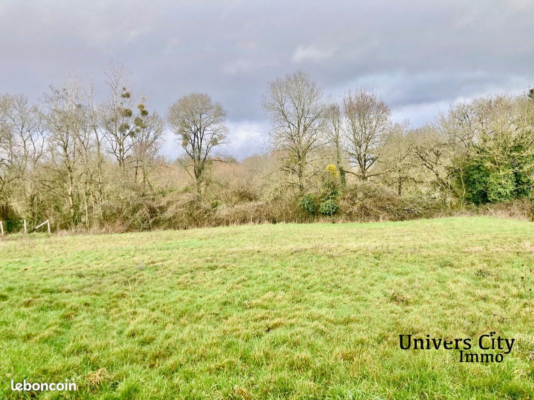 Terrain 823 m² · à Pont-Saint-Martin · 823 m² · 249 000 €