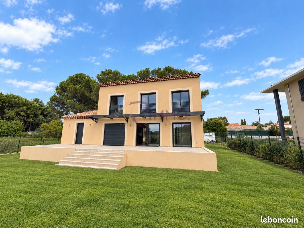 Maison 5 pièces 128 m² · à Ventabren · 128 m² · 2 980 €/mois