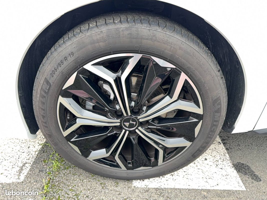 DS DS 4 BlueHDi 130 EAT8 Etoile - Alcantara (image 11)