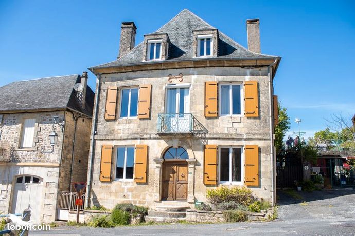 Maison 8 pièces 195 m²