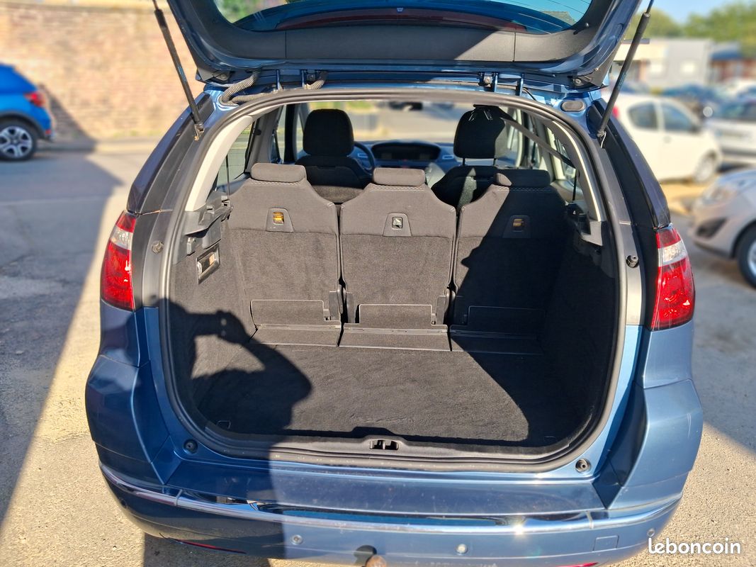 CITROEN C4 PICASSO HDi 110 FAP Airdream Airplay, monospace compact, bleu, 6 cv, 5 portes, (image 6)