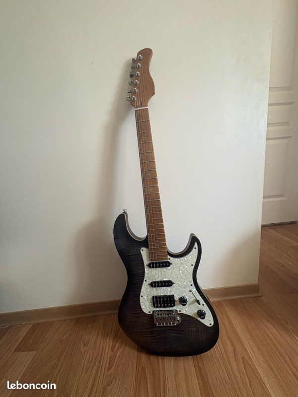 Stratocaster larry Carlton (image 1)