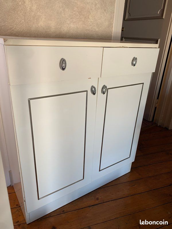 Meuble blanc (image 1)