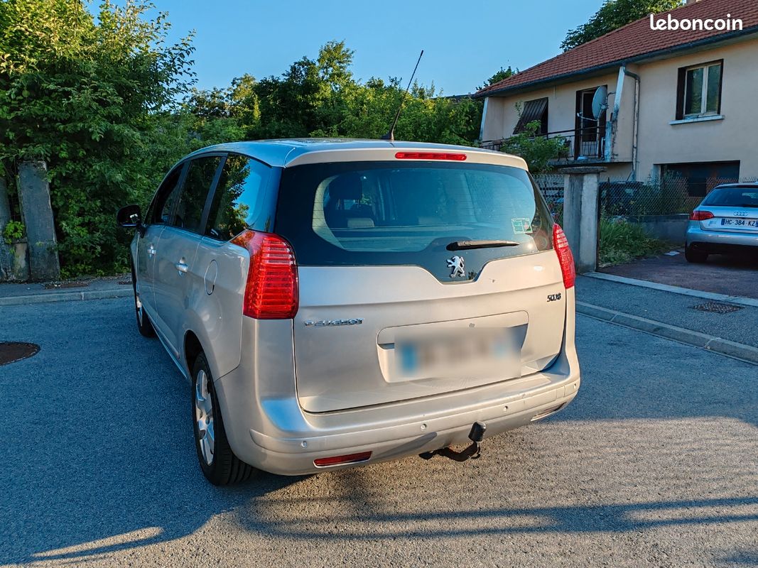 Peugeot 5008 1.6 HDi 115cv (image 3)