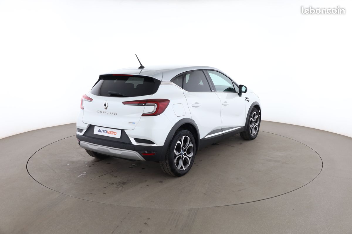 Renault Captur 1.6 E-Tech Plug-in Intens 160 ch (image 3)