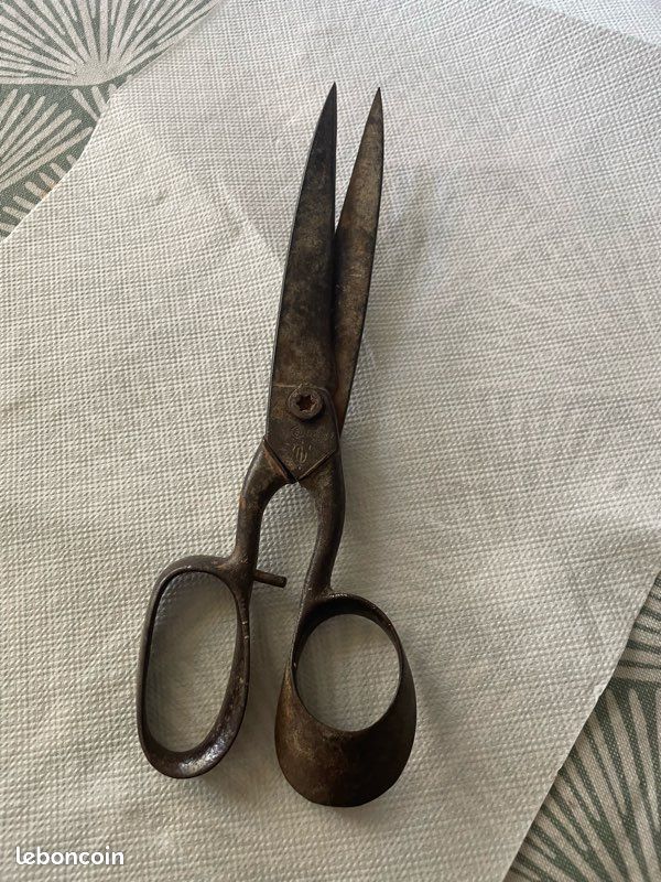 Vieux Ciseaux De Drapier Nogent – Lame Inox 20cm, Poignée Coudée (droitier)