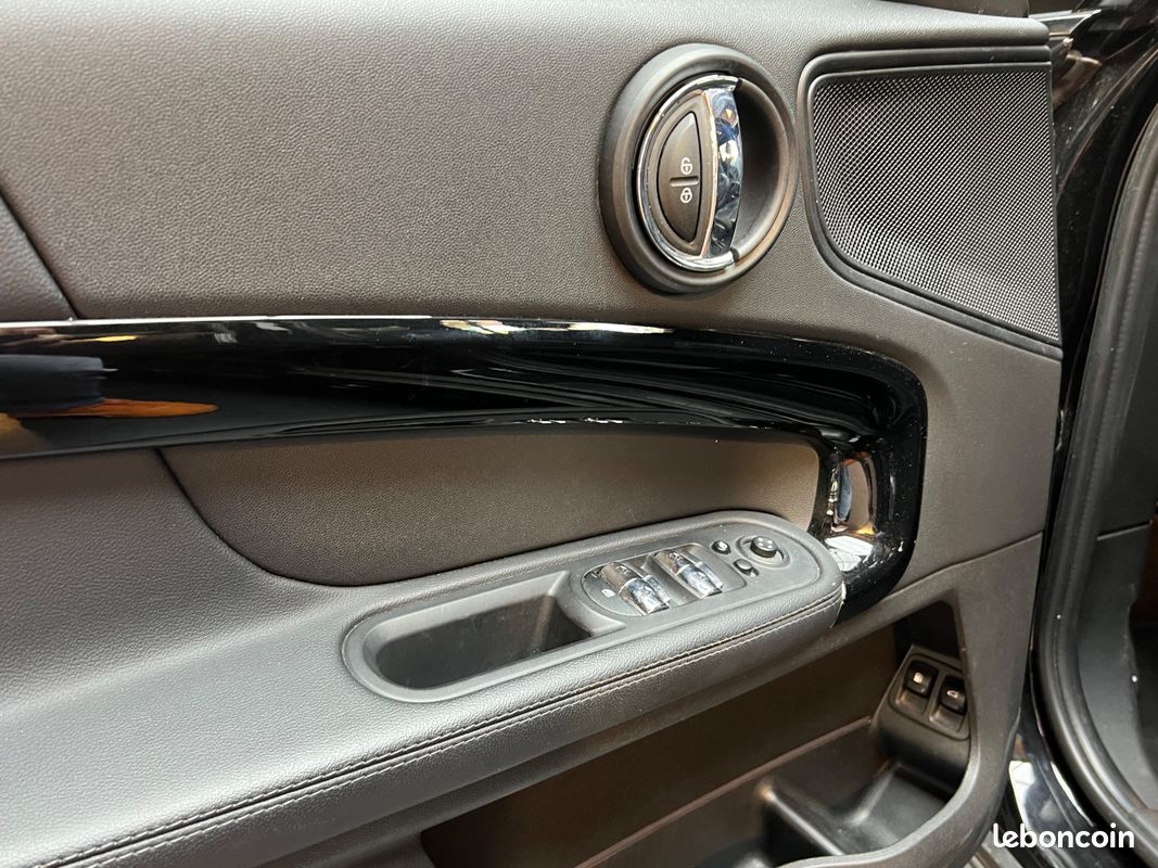 MINI COUNTRYMAN PHASE 2 COOPER SE 220CH HYBRID PHEV ALL4 NORTHWOOD BVA/ CUIR CHAUFFANT / T.O. / CARPLAY / TETE HAUTe (image 29)