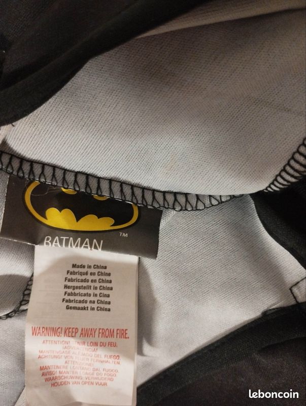 Déguisement batman avec ceinture, cape et masque 6/7 ans enfant (image 4)