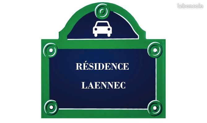 Parking/box PARIS · 250 €/mois