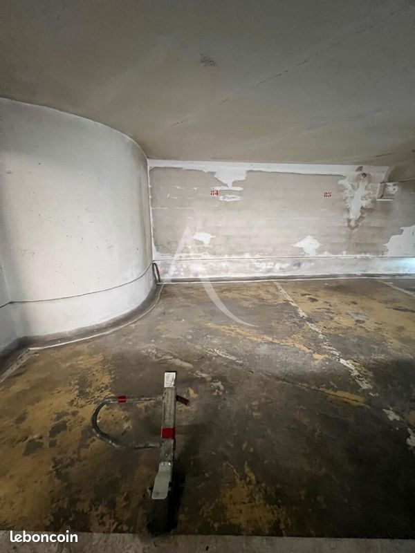 Parking 12 m² · à Cannes · 12 m² · 100 000 €