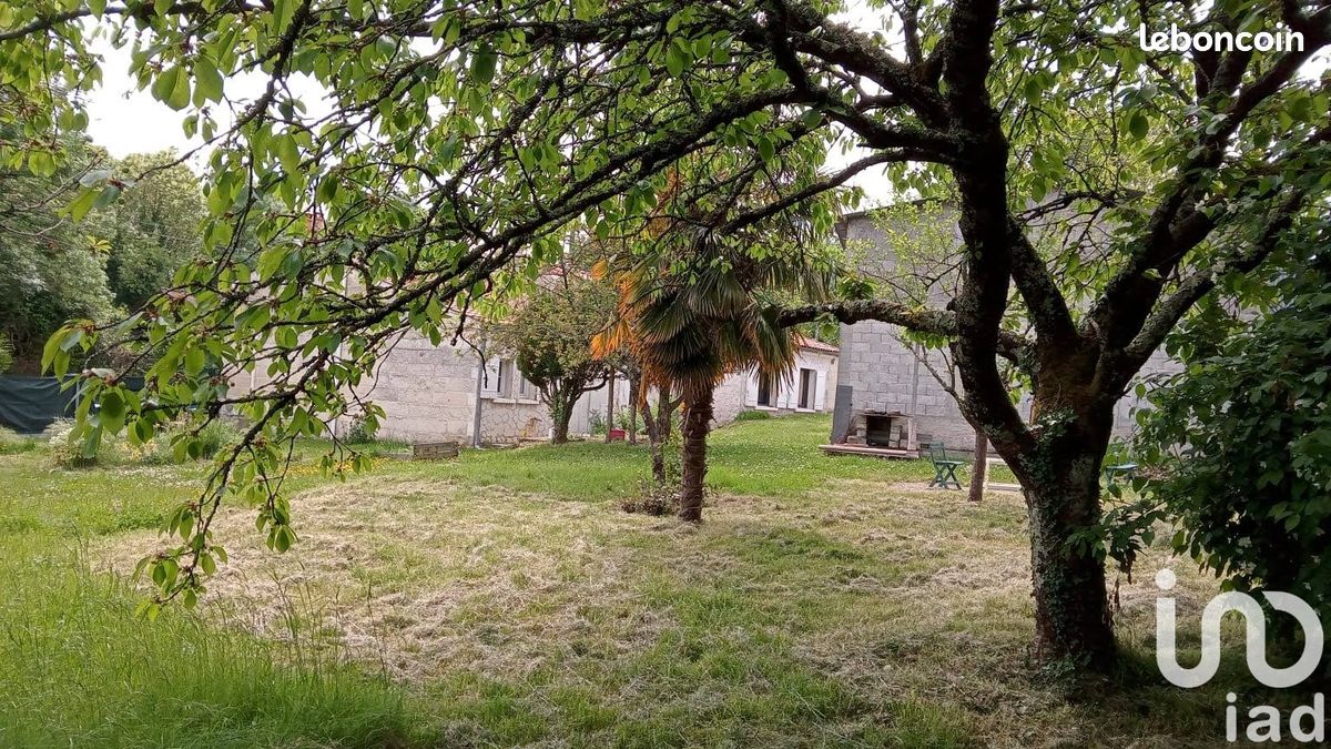 Maison 5 pièces 150 m² - Saint-Georges-des-Coteaux 17810 (image principale 10)