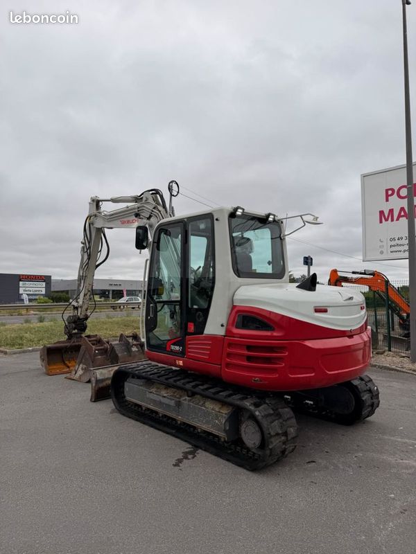 Takeuchi TB290-2 (image 3)