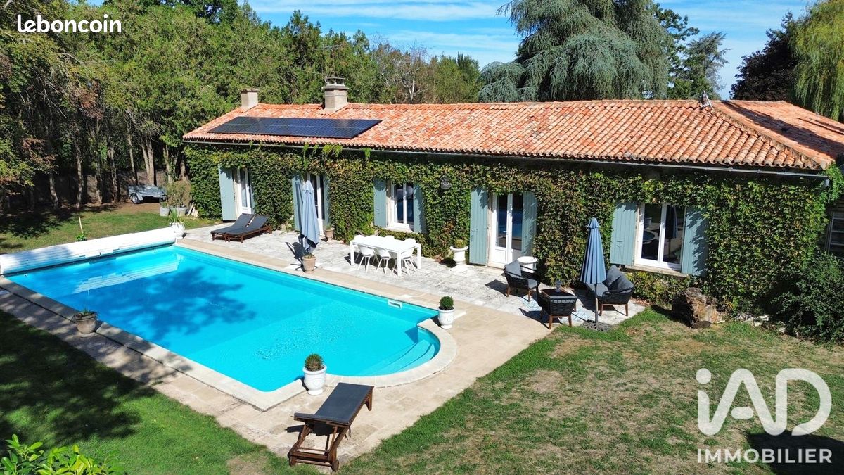Maison 5 pièces 193 m² · à Vouillé · 193 m² · 474 000 €