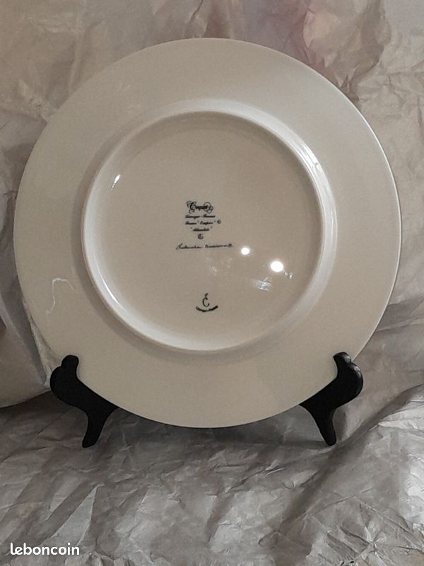 Assiette en porcelaine de Limoges Coquet modèle Atlantide forme Empire état neuf 26 cm (image 2)