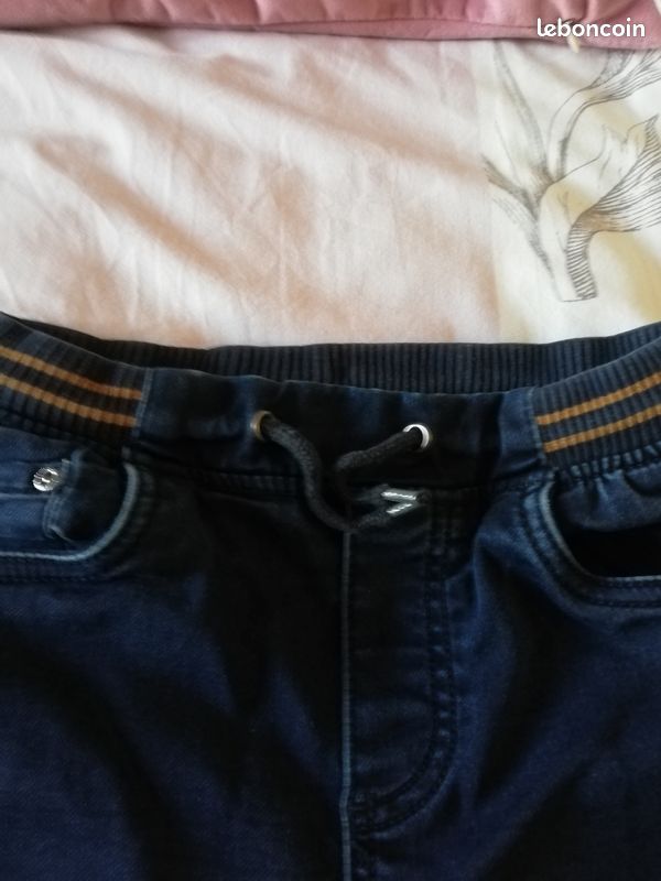 Jean's (image 2)