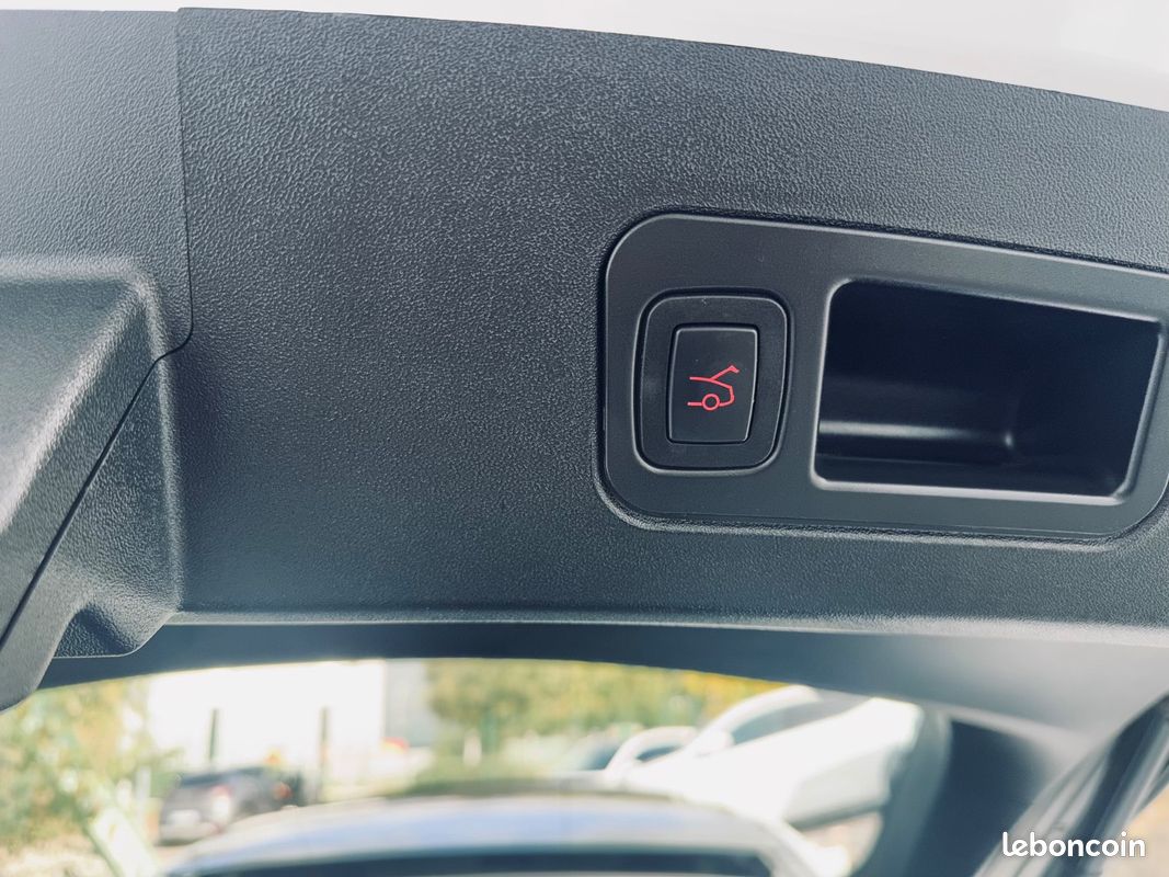TESLA Model S 320CH BASE + 2EME MAIN + TOIT OUVRANT/PANO + AUTO PILOT + CAMERA DE RECUL + GARANTIE 12 MOIS (image 39)