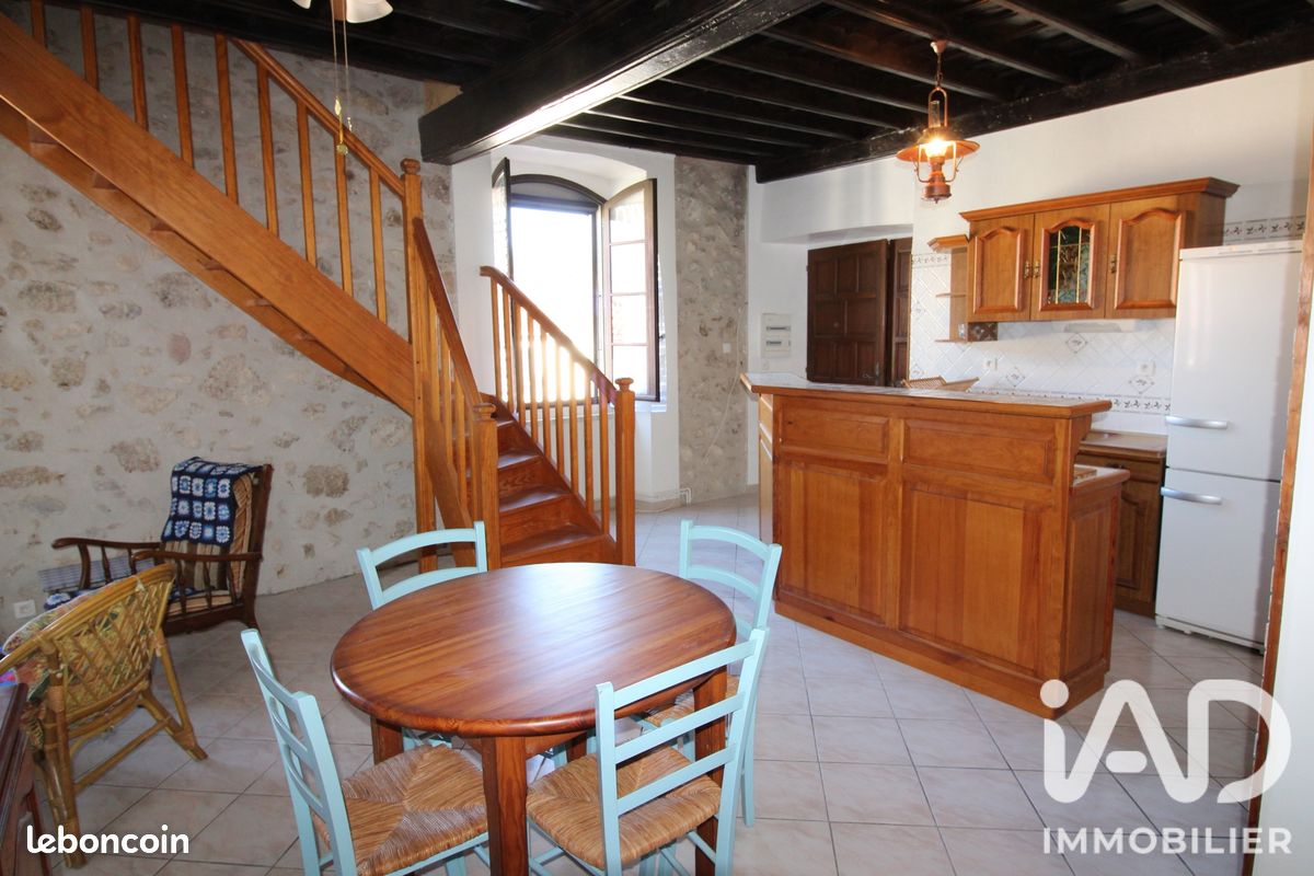 Appartement 4 pièces 117 m² · à Saint-Laurent-de-Cerdans · 117 m² · 79 900 €