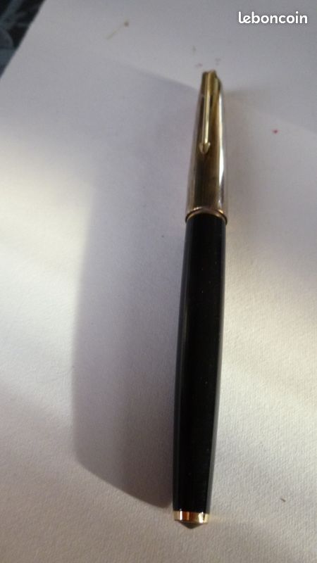 Stylo Plume PARKER 61 Rare - Capuchon Plaqué Or à Motifs Striés, Plume 14K - Occasion En Très Bon état Avec Boîte D'origine