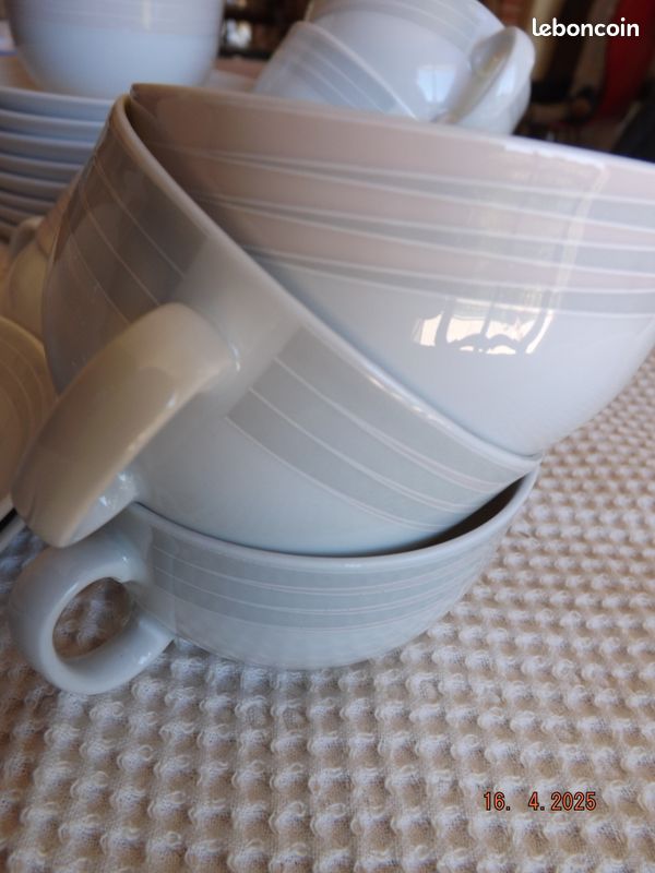 Service à café en porcelaine (image 4)