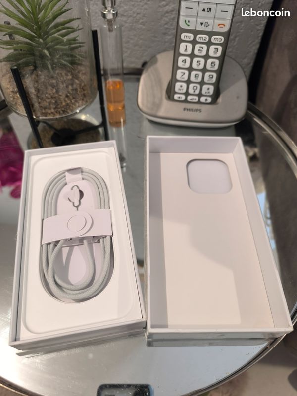 Apple iPhone 16 Pro Max 512Go titane noir