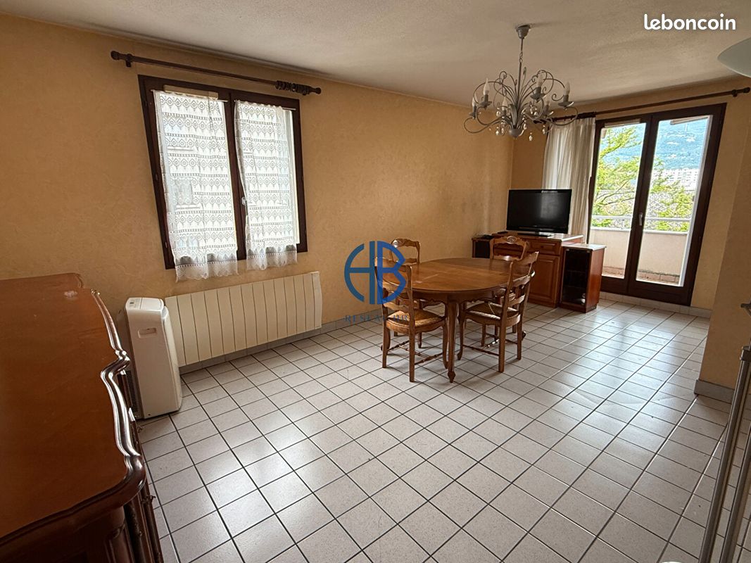 Appartement 3 pièces 66 m² · à Grenoble · 66 m² · 130 000 €