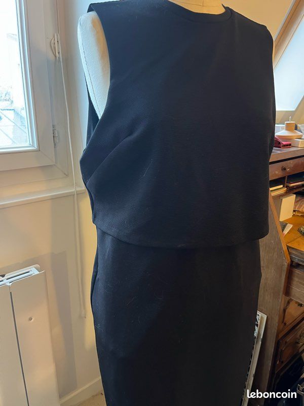 Robe habillé noire (image 2)