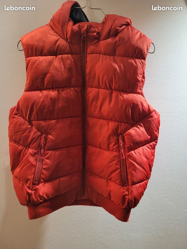 Doudoune sans manches rouge Zara 9/10 ans garçon Vêtements