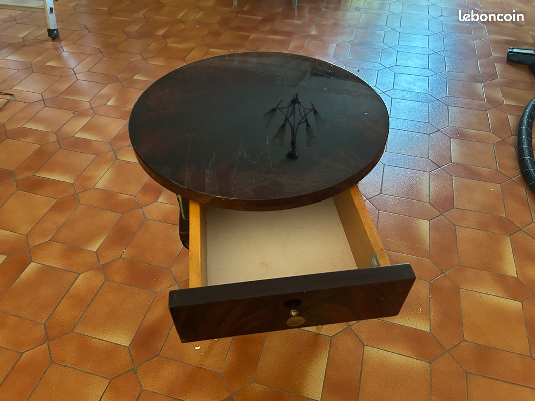 Table appoint (image 2)