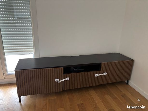 Meuble tv IKEA avec plateau en verre noir Très bon état - Ameublement