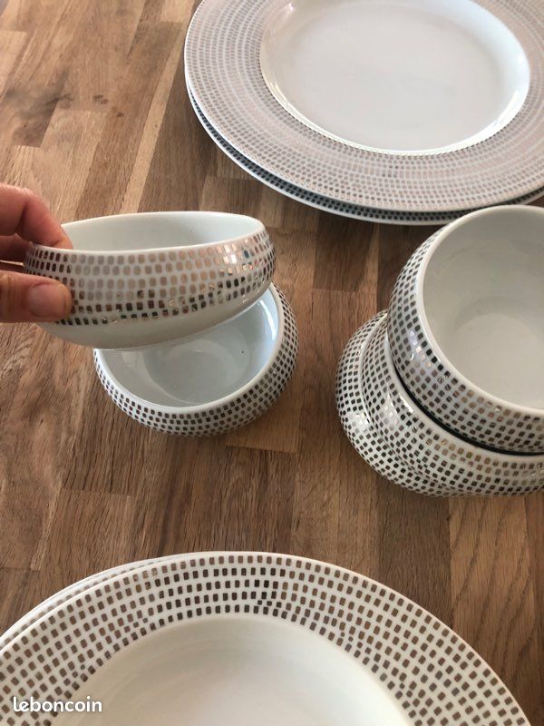 Assiettes et bols porcelaine (image 5)
