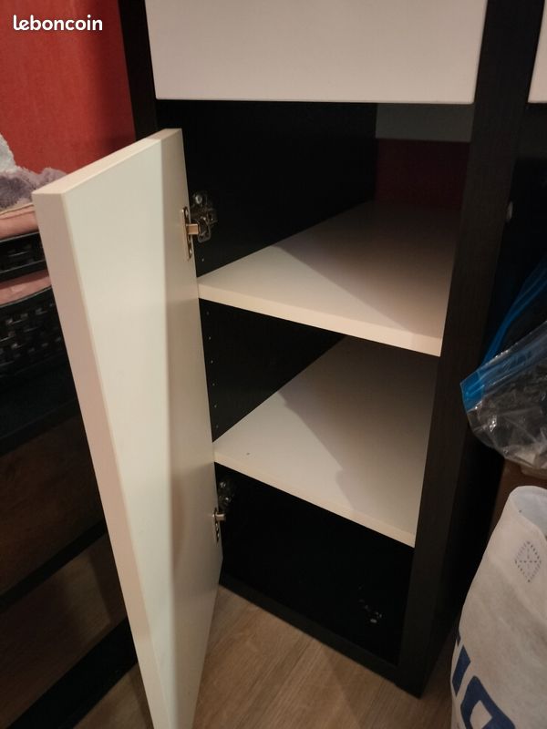 Bureau (image 2)
