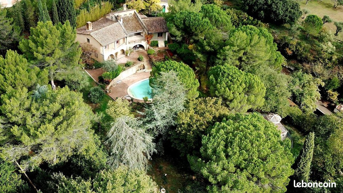 Maison 7 pièces 218 m² · à Villeneuve-lès-Avignon · 218 m² · 780 000 €