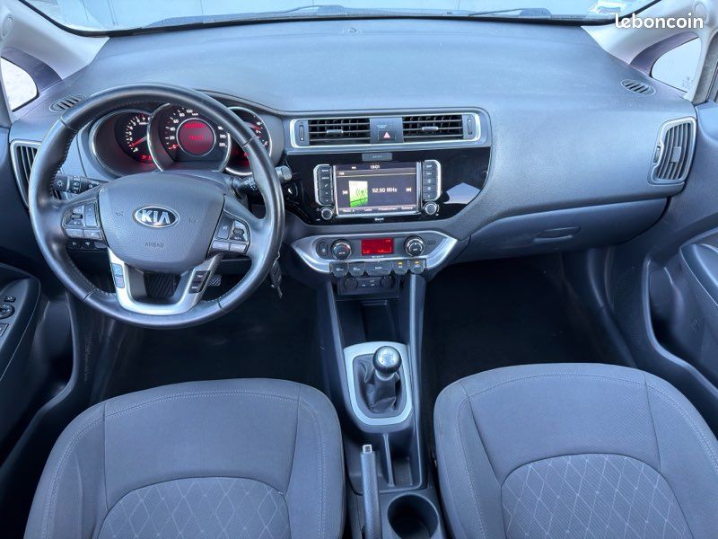 Kia rio 1.2 i-ccvt 85 cv premium / 5 portes (image 9)