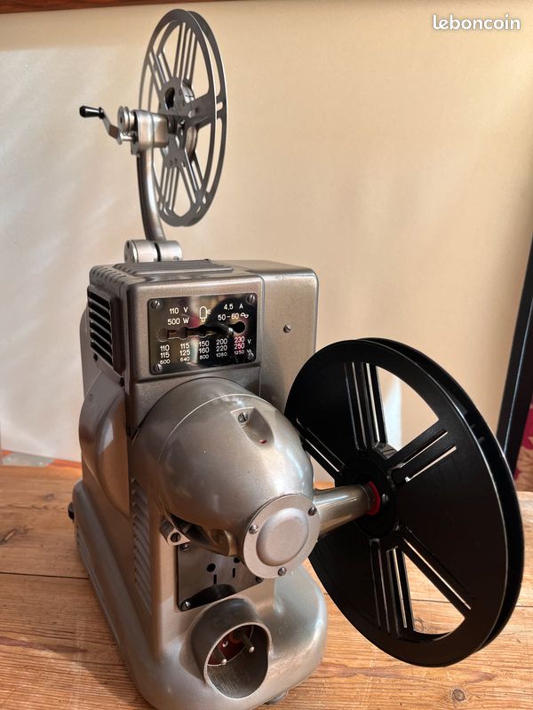 Ancien projecteur bolex paillard m8 modèle 1949 avec boite de transport Ancien projecteur bolex paillard m8 modèle 1949 avec boite de transport