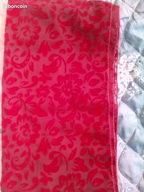 Foulard femme neuve (image 1)