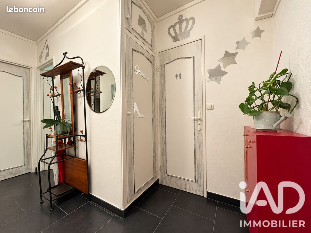 Appartement 3 pièces 59 m² · à Mantes-la-Ville · 59 m² · 135 000 €
