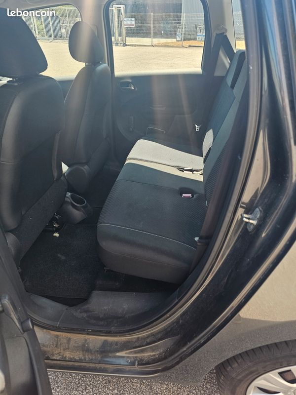 Citroën c3 Picasso faible kilométrage (image 5)