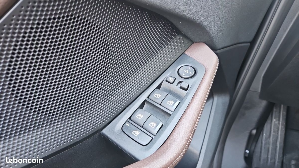 Bmw SERIE 1 F40 118I 136 CH DKG7 BUSINESS DESIGN (image 25)